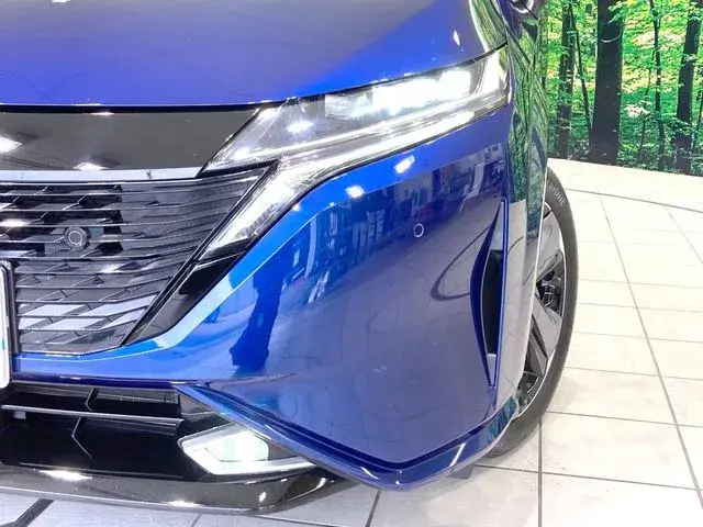 Nissan Noteaura