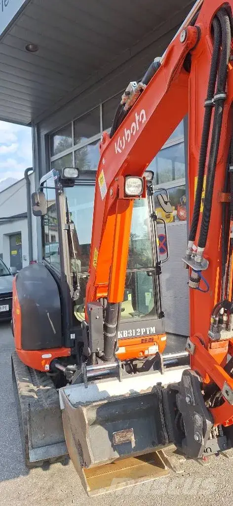 Kubota KX027
