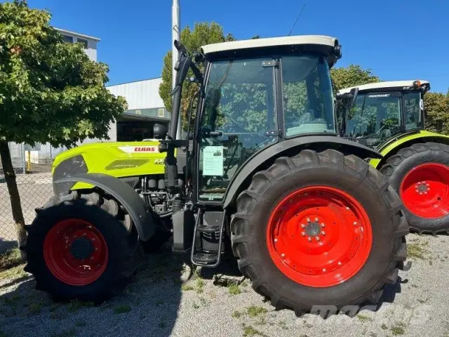 CLAAS Axos
