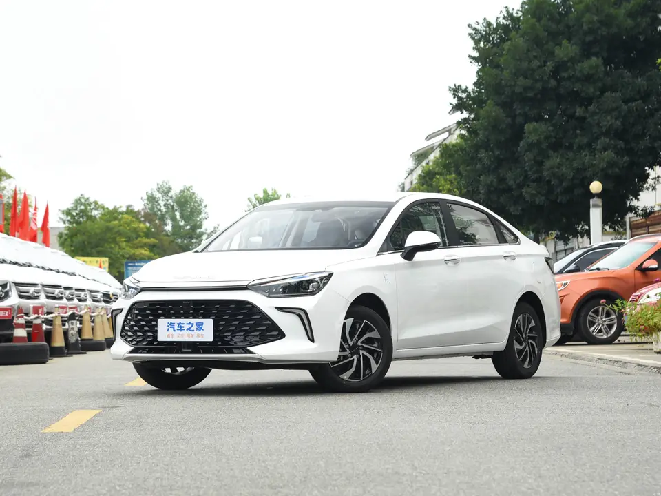 BAIC U5 PLUS, белый