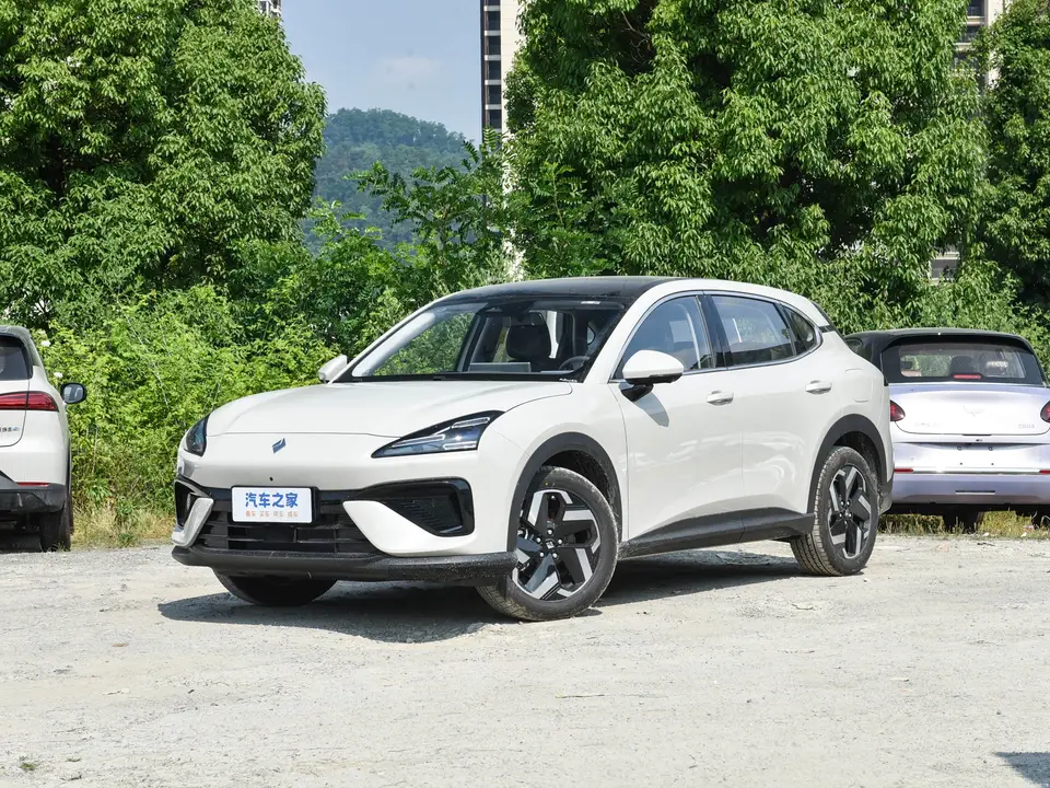 Baojun Yunhai, серебристый