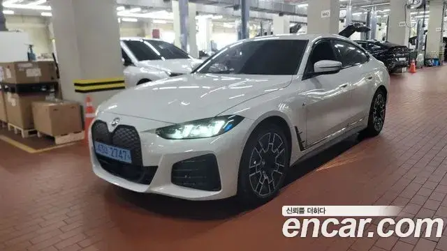 BMW i4